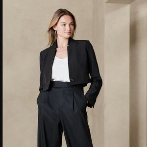 Banana Republic black cropped suit blazer, NWT, size 16